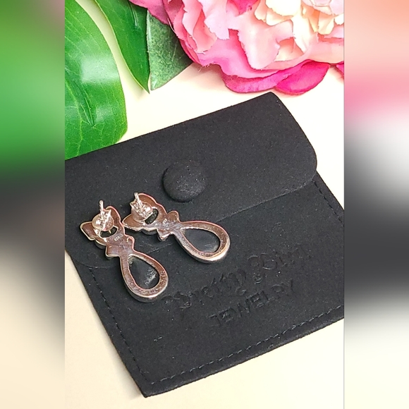 S925 Black Onyx Cat Earrings - Picture 5 of 8